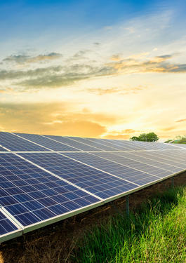 Zonnepanelen van een zonne-energie-installatie