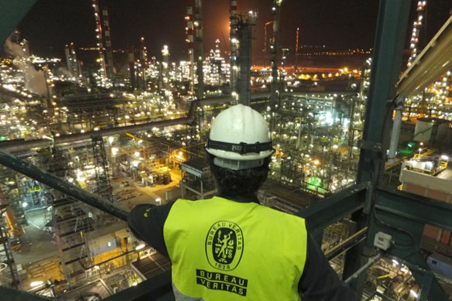 BV engineer on a structure 